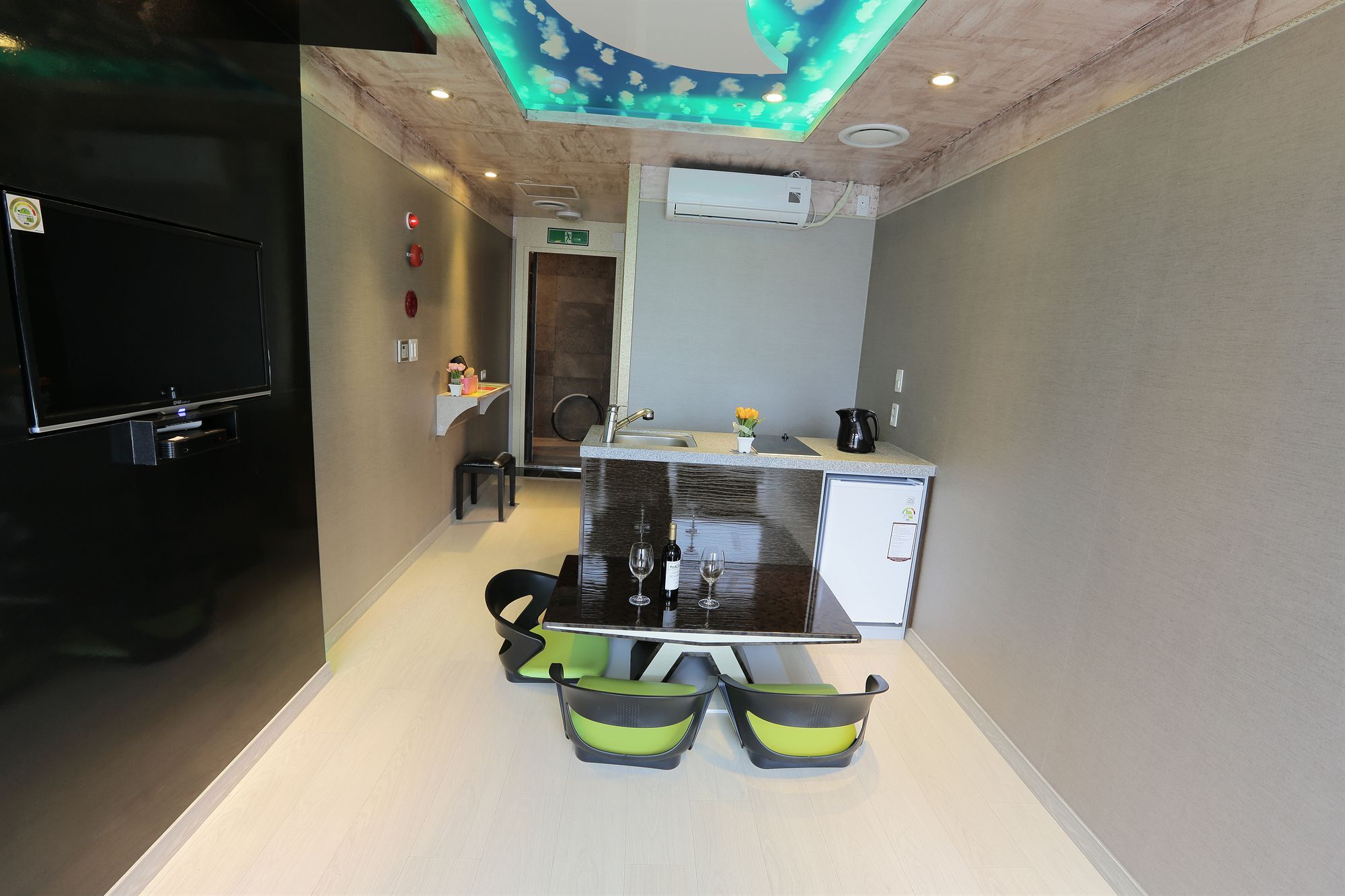 Residence The Moon Busan Exterior photo
